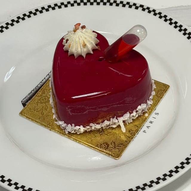 Choco Strawberry Cake.
