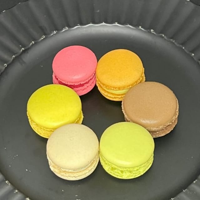 Mini Macarons.