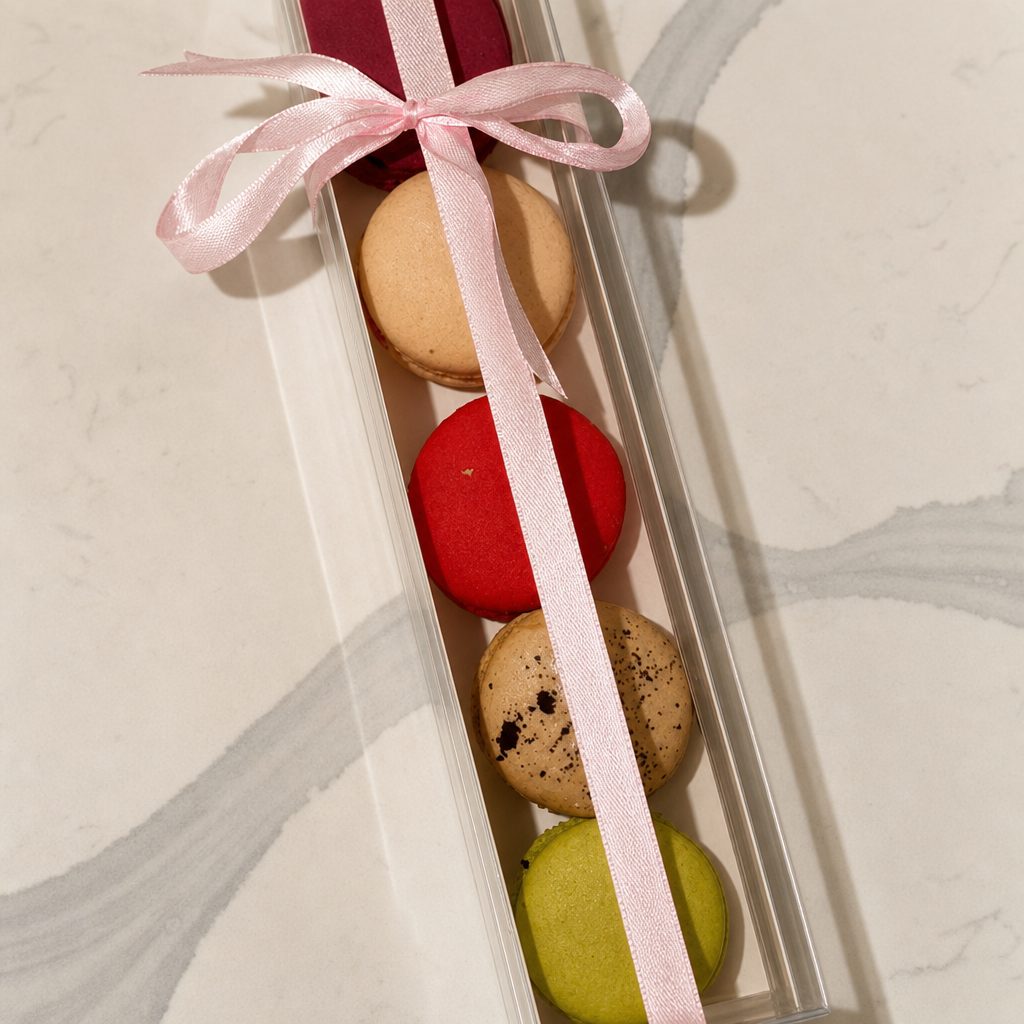 Mini Macarons 6 pack.