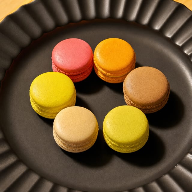 Mini Macarons.