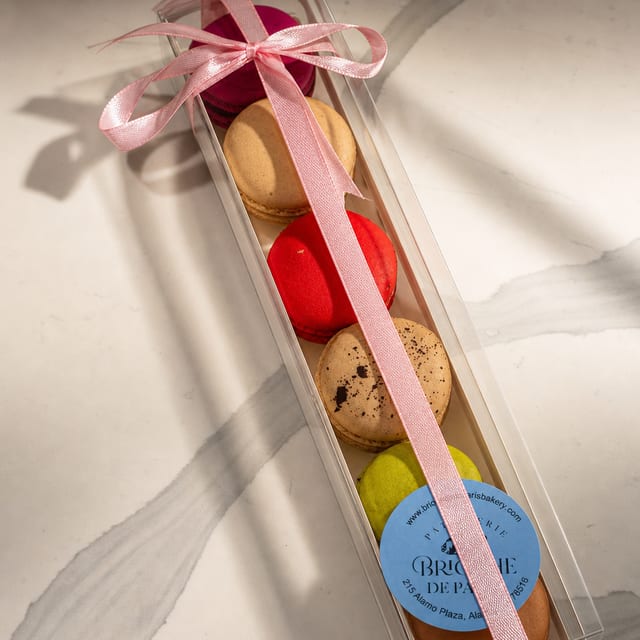 6 Pack Macaroons.